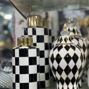 Checkers Urns (3pcs)